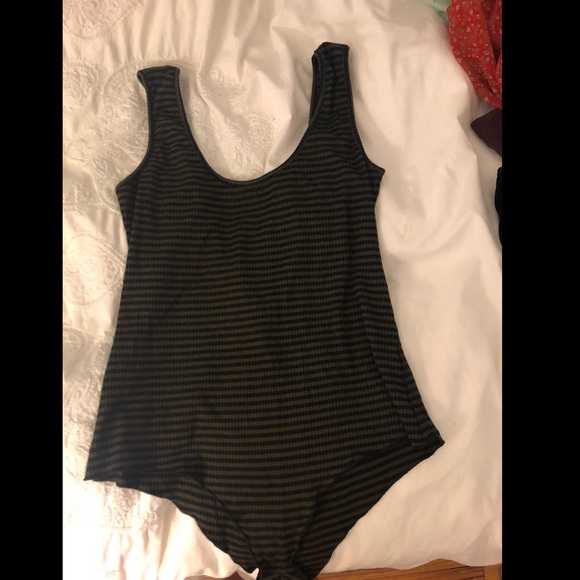Striped bodysuit - Picture 8 of 8
